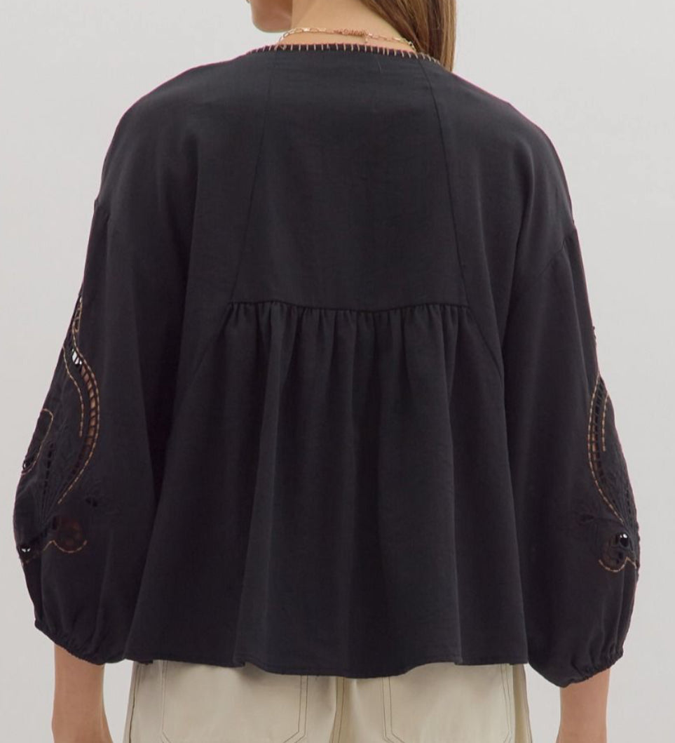 z V-Necked Embroidered 3/4 Sleeve Top