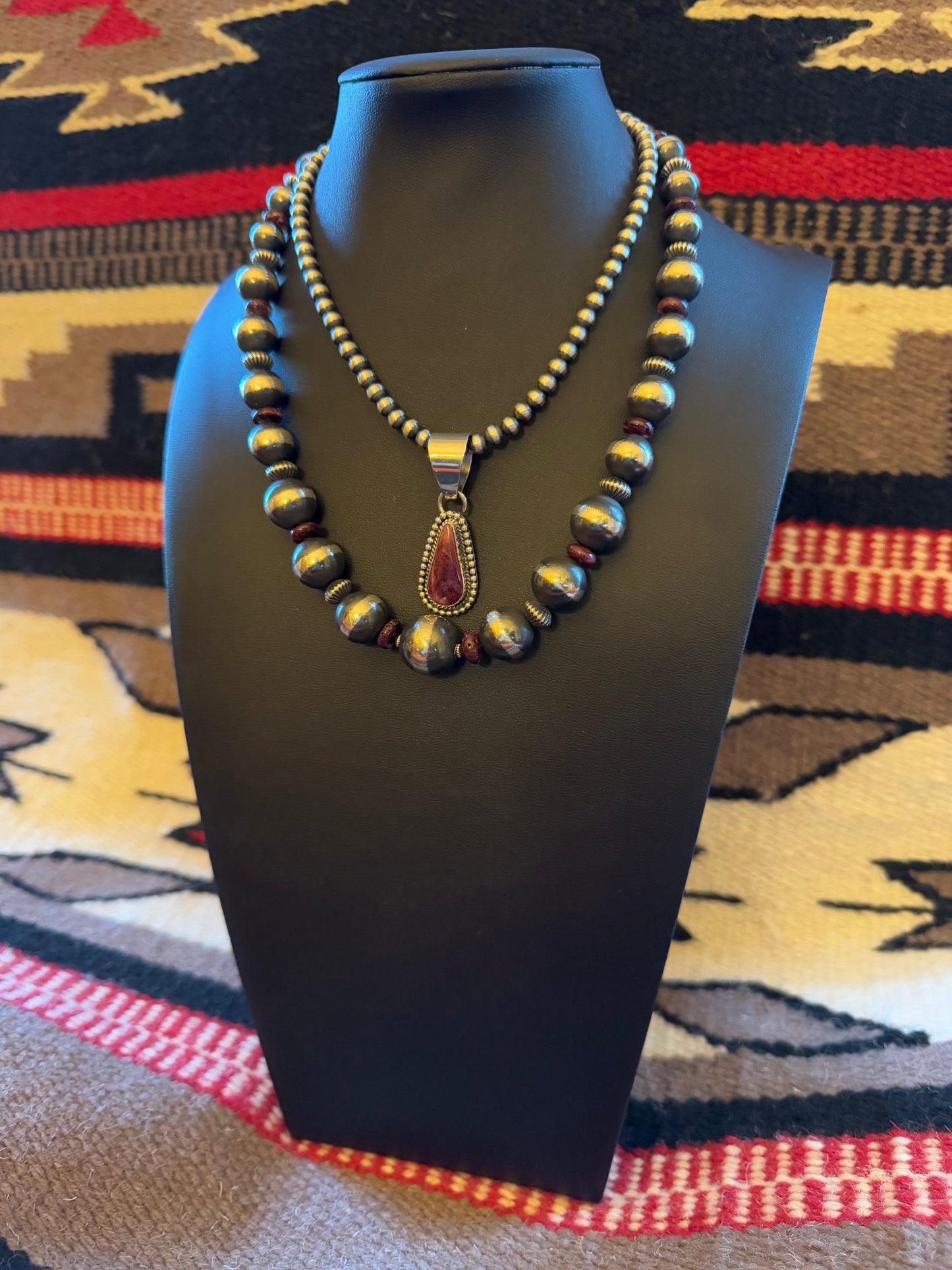 Navajo Pearl Necklace with purple spiny accents 18" Long