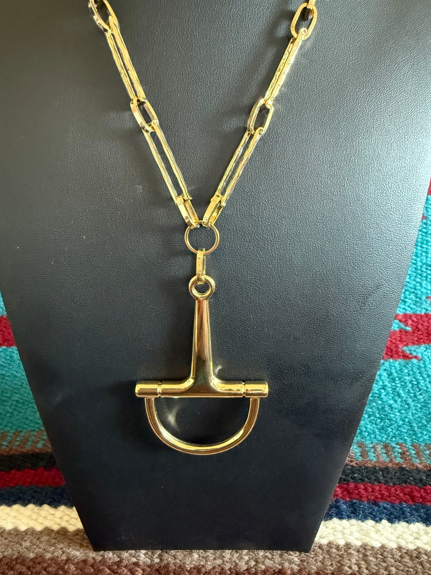 v2   Single Fancy Gold Snaffle Link Lariat Necklace 20" + 3 1/4" Drop