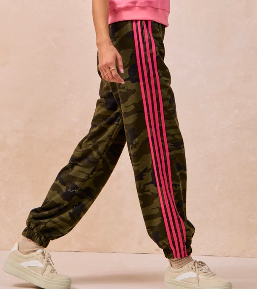 z   Side Lines Camouflage Track Pants
