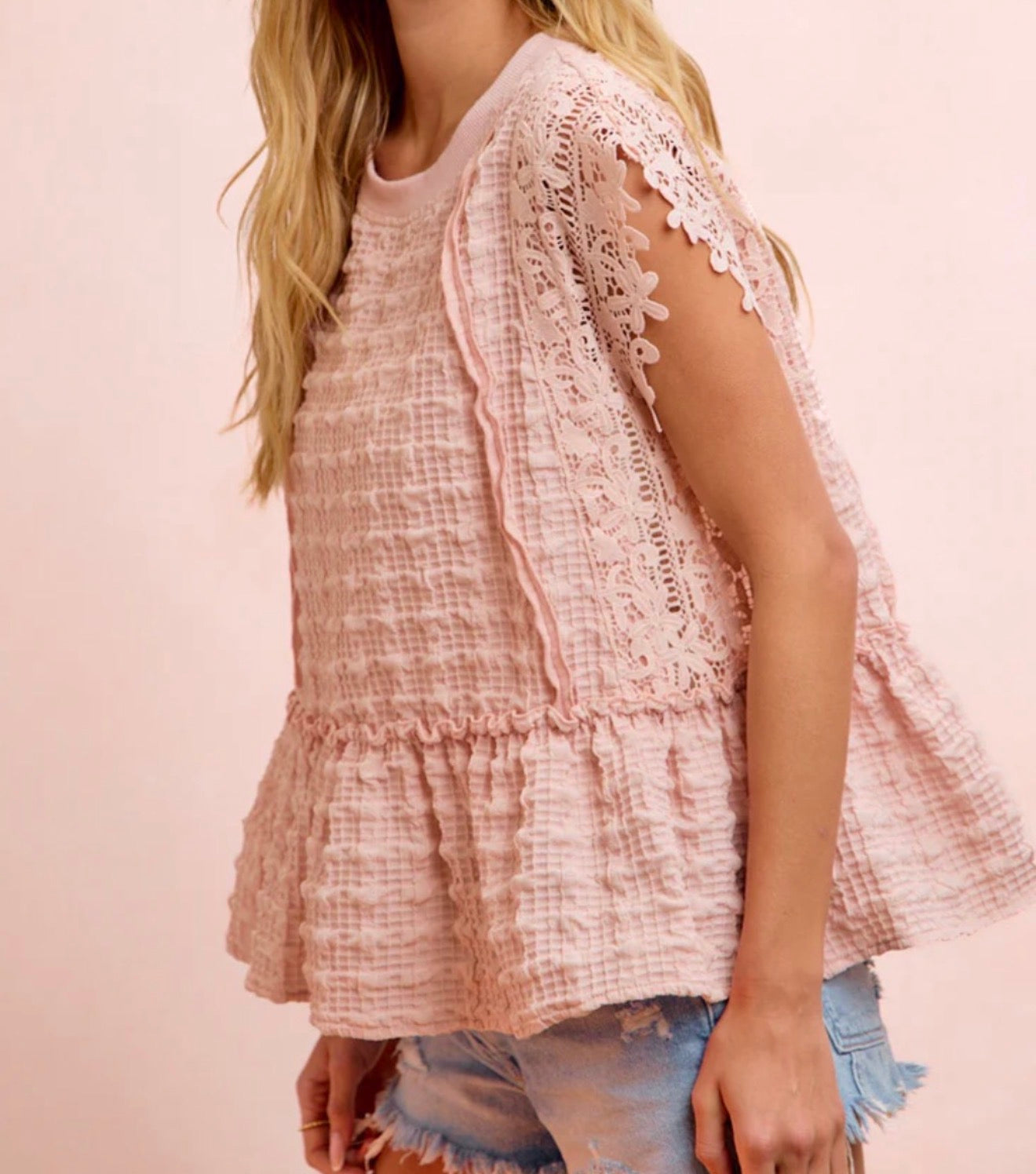 z   Floral Lace Textured Top Blush
