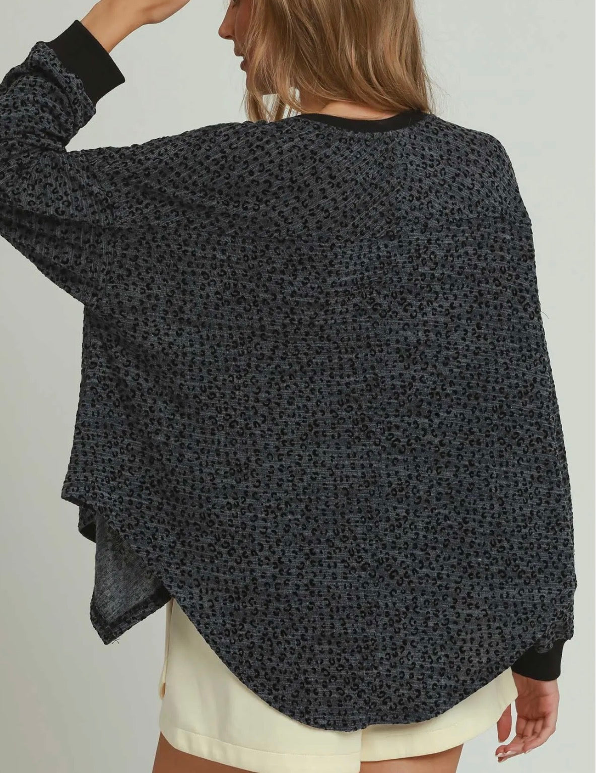 z   Leopard Velvet Uneven Hem Top Navy