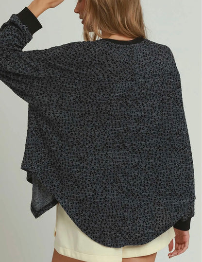 z   Leopard Velvet Uneven Hem Top Navy