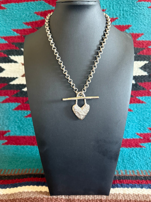 v2   Silver Link Chain Necklace with a Hammered Silver Heart 18" +1 3/4" Drop