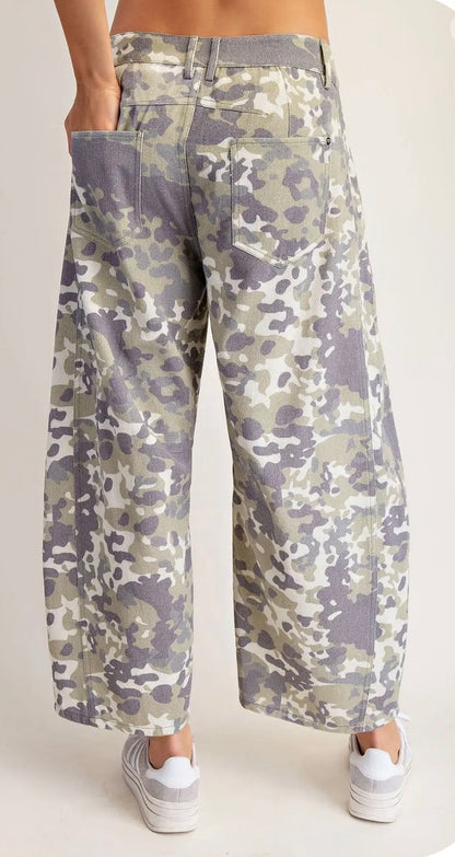 z   Soft Washed Camo Barrel Jeans