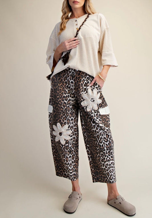 z   Floral Patch Leopard Print Barrel Pants