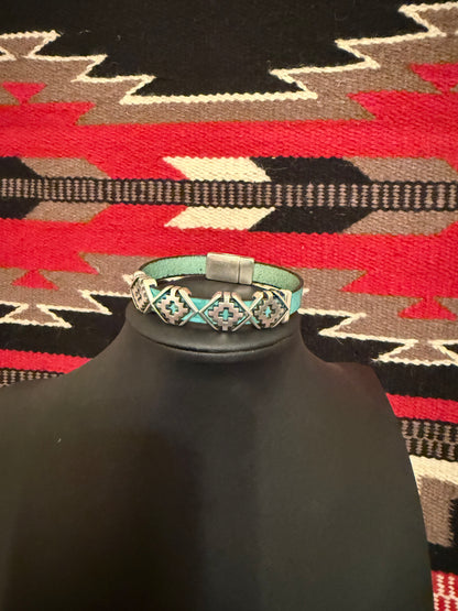 LI   Southwest Rhombus Turquoise Leather Bracelet