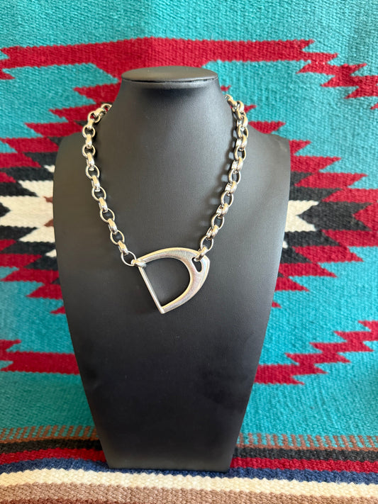 v2    V16 Silver Link Chain Over Sized Stirrup Necklace