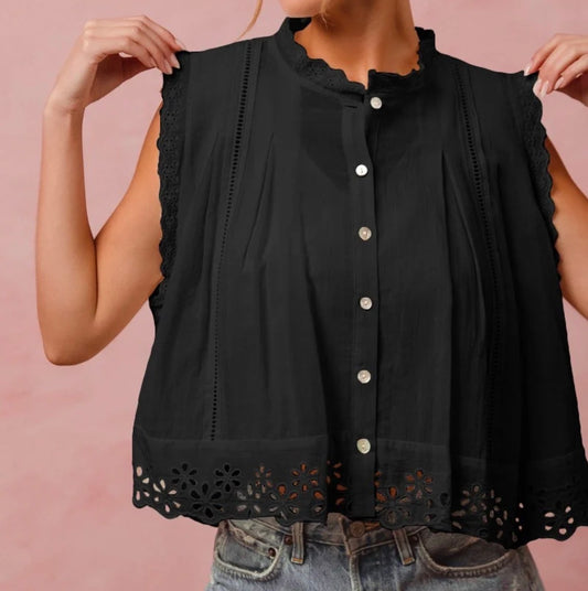 z   Floral Eyelet Lace Scallop Hem Top