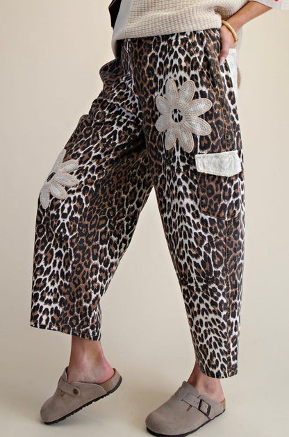 z   Floral Patch Leopard Print Barrel Pants
