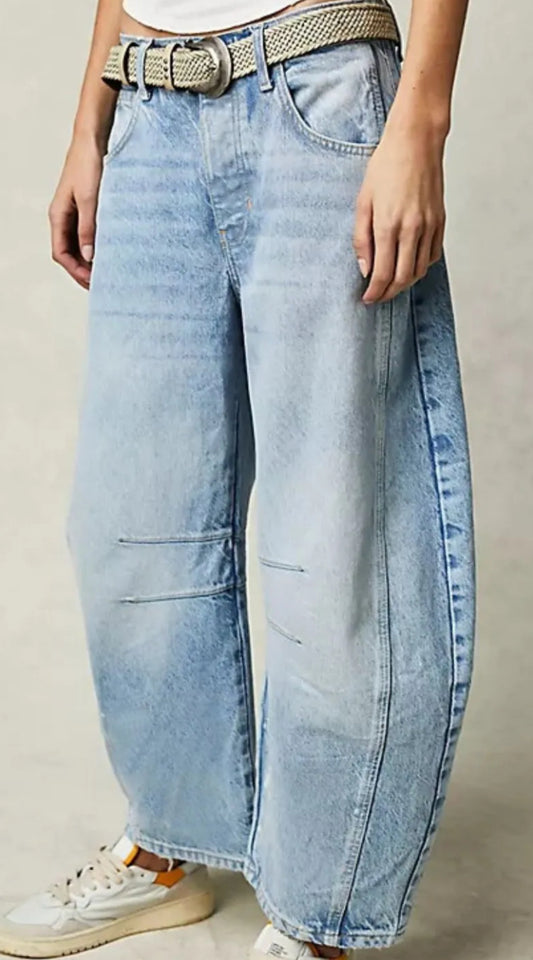 z    Barrel Wide Leg Jeans with Pockets