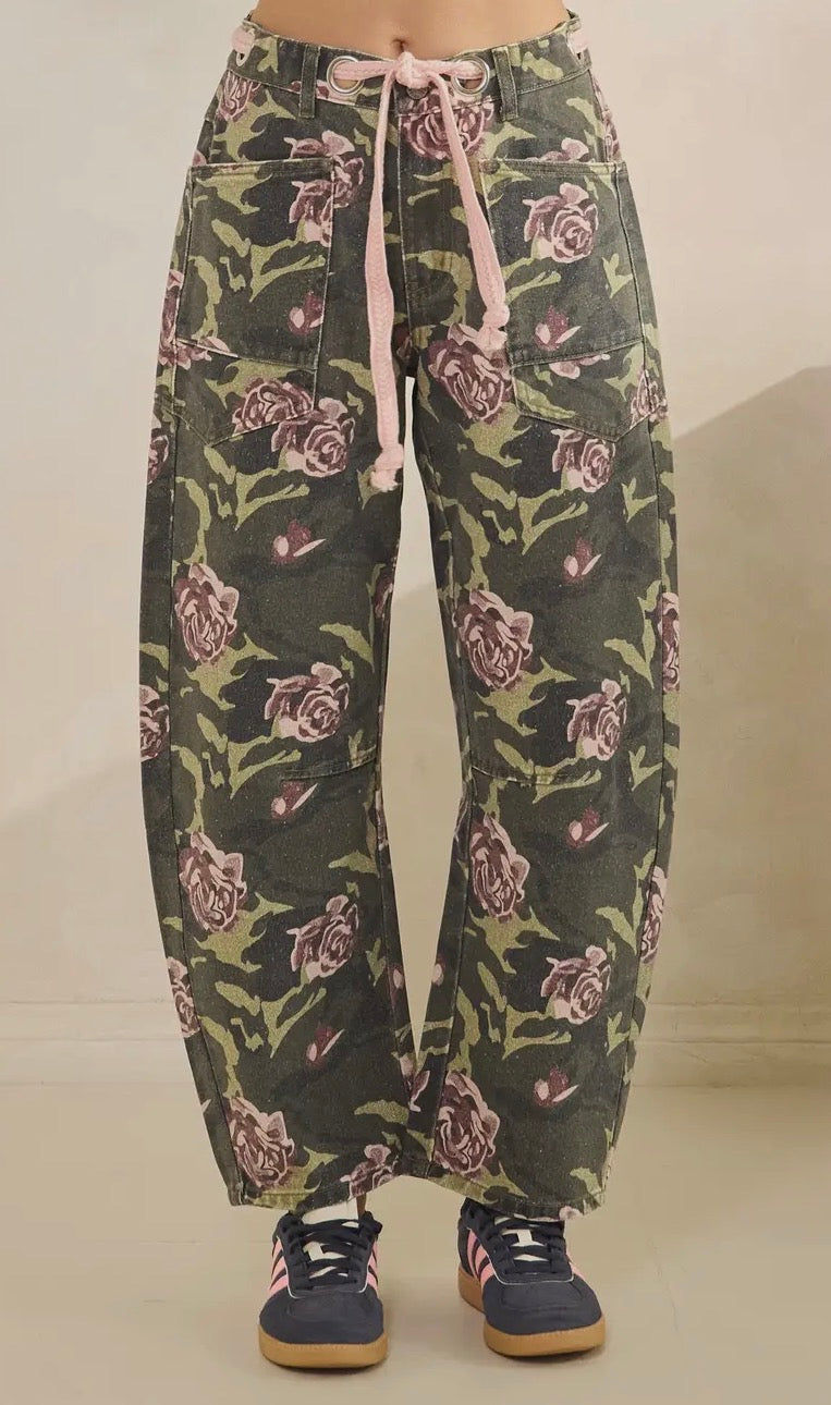 z   Camo Floral Barrel Jeans