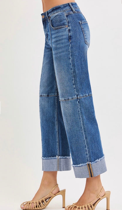 z   Risen Cropped Wide Seam Detailed Jeans