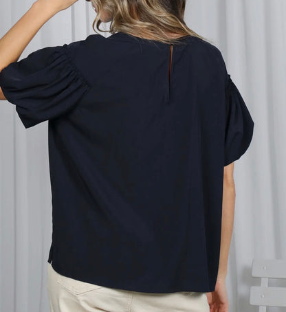 z   Simplicity with a Puff Sleeve Top