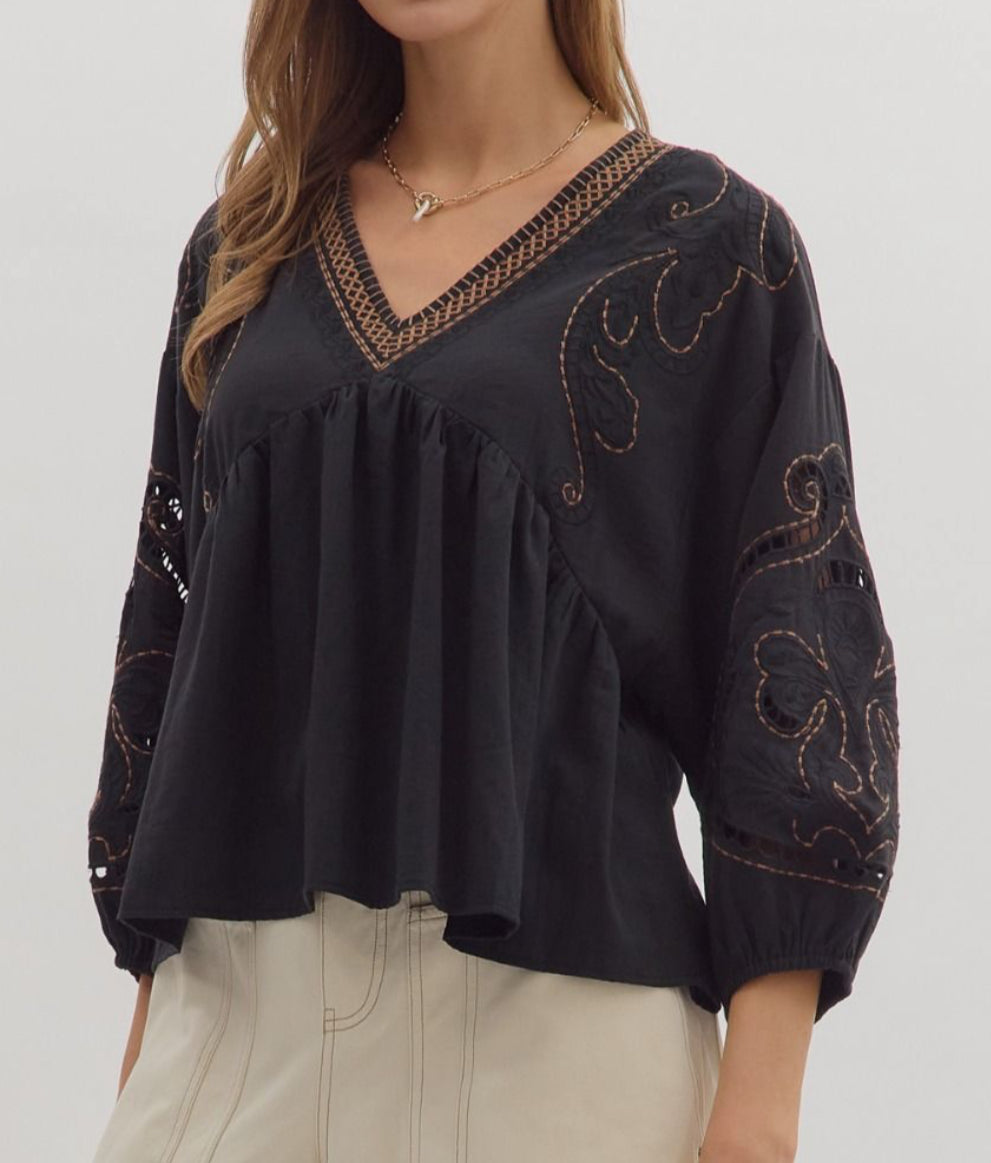 z   V-Necked Embroidered 3/4 Sleeve Top