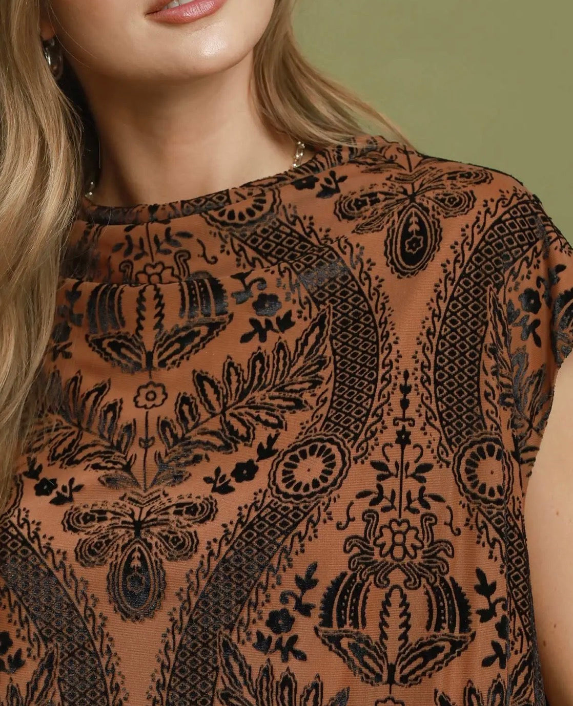 z   Velvet Boxy Short Sleeve Top Camel