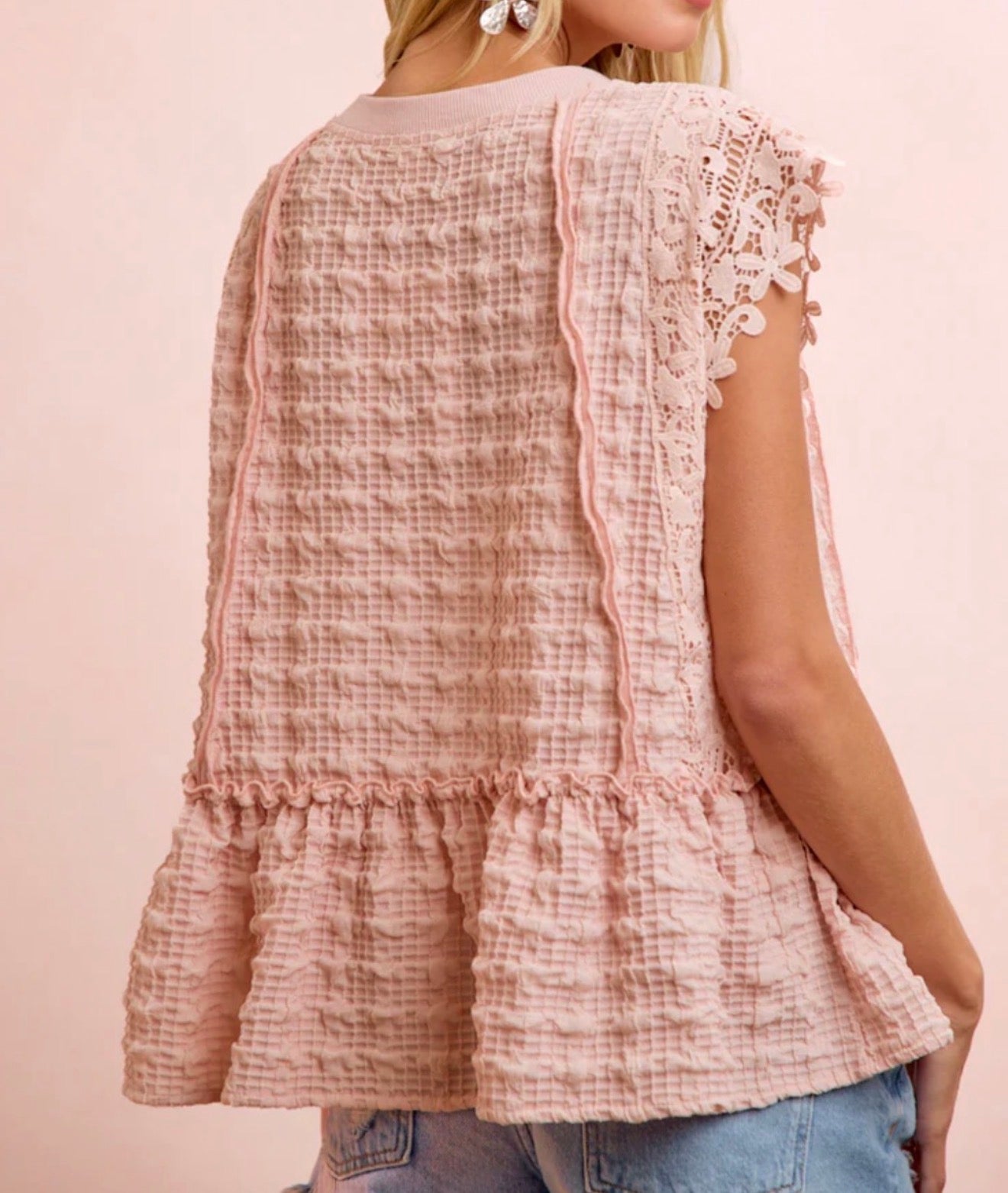 z   Floral Lace Textured Top Blush