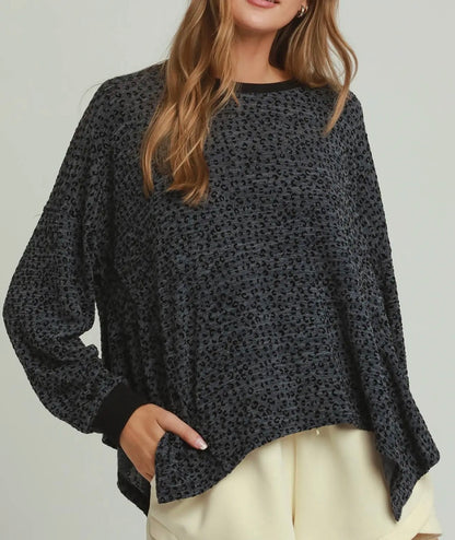 z   Leopard Velvet Uneven Hem Top Navy