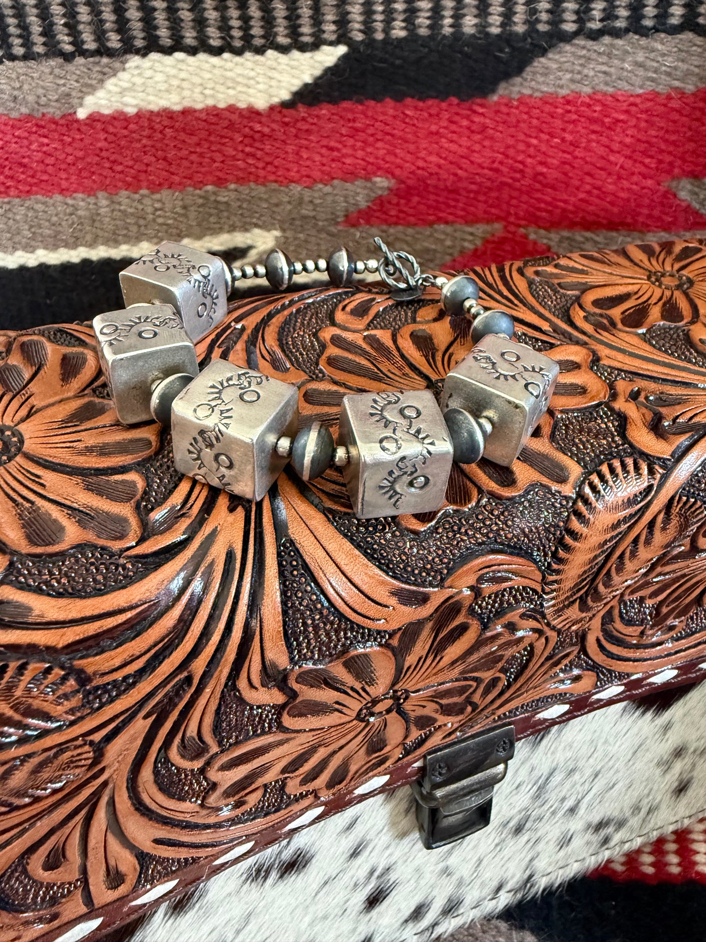 Handmade Navajo Pearl Taggle Bracelet