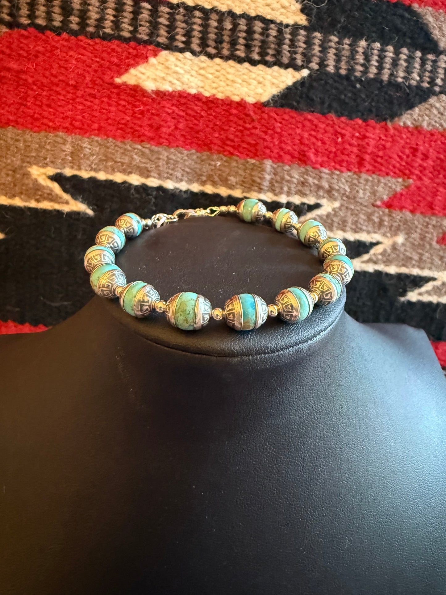 LI  Kingman Turquoise Aztec Bracelet 8"